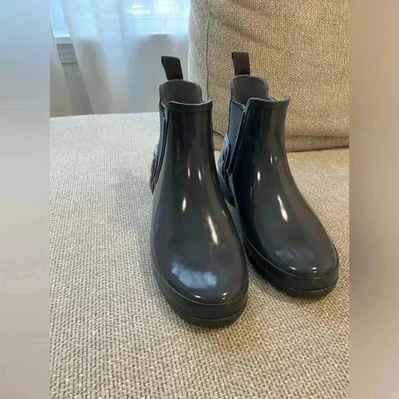 HUNTER • CHELSEA Refined Quilted Gloss Boots Slate Grey $185 size 5 - Picture 2 of 7